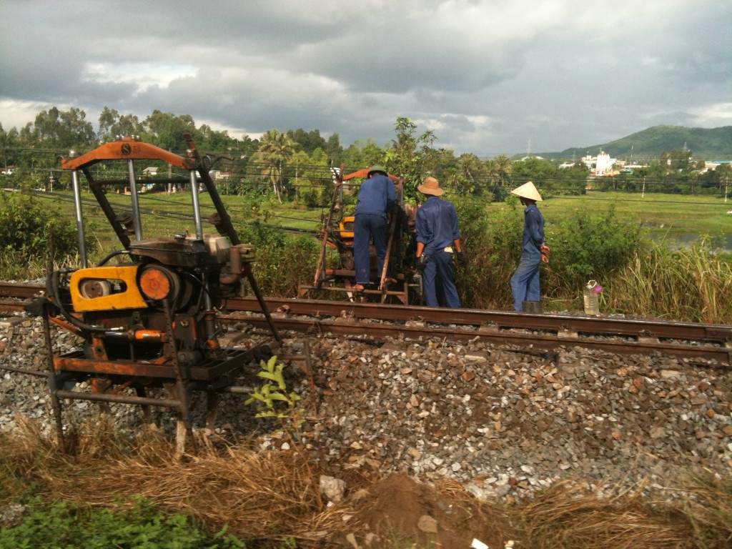 TheDangersofBeingaRailroadWorkers_Ouanounou